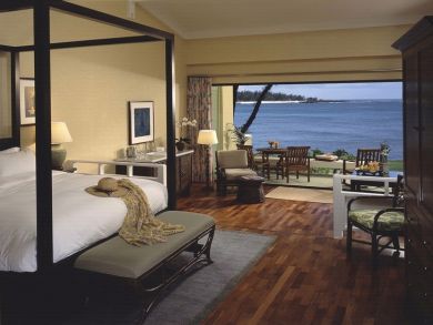 Sleeping area with king bed