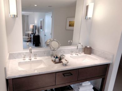 Dual vanity & bath amenities