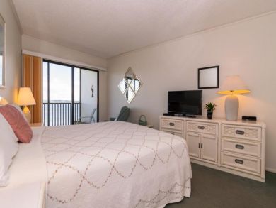 Bayfront Two Bedroom Plus Den Condo on Anna Maria Island