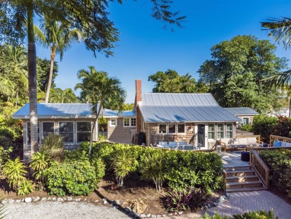 Gulf Front Captiva Vacation Rental Cottage - Private Hot Tub & Gulf Views