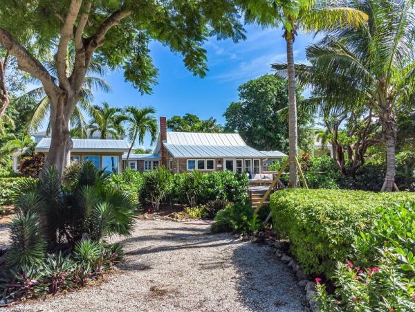Gulf Front Captiva Vacation Rental Cottage - Private Hot Tub & Gulf Views