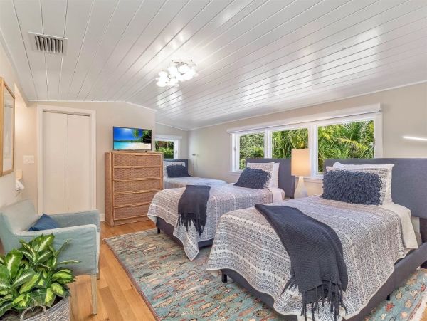 Gulf Front Captiva Vacation Rental Cottage - Private Hot Tub & Gulf Views