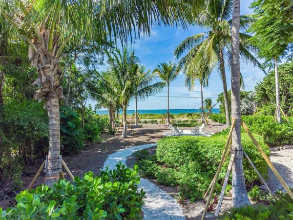 Gulf Front Captiva Vacation Rental Cottage - Private Hot Tub & Gulf Views