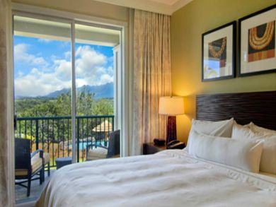 Beddroom 1 with king bed open to lanai
