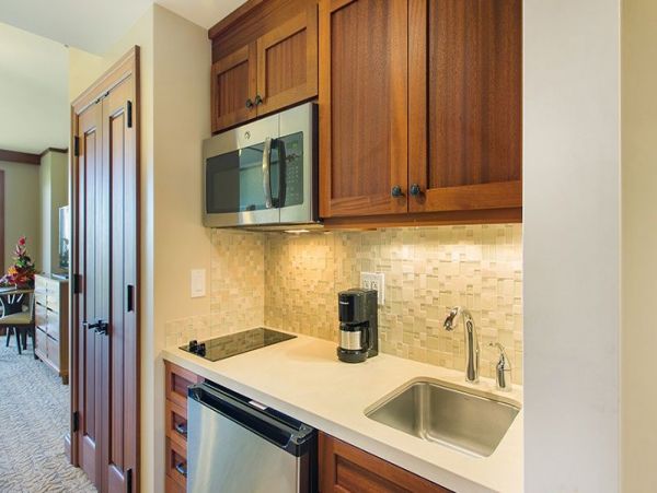 Deluxe Studio Sleeps 4 Guests in Poipu