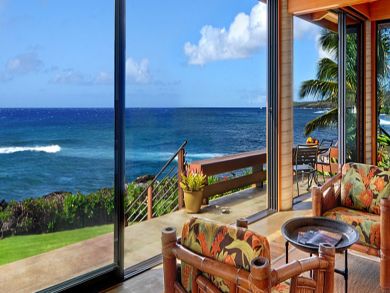 Furnished porch