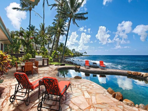 Kauai Luxury Four Bedroom Oceanfront Vacation Rental Home