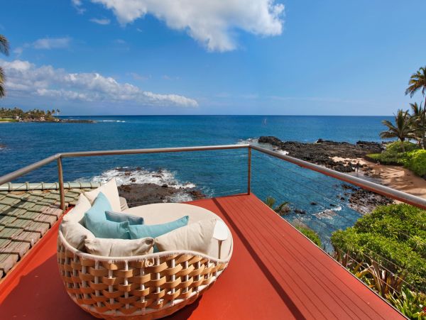 Poipu Three Bedroom Extraordinary Beachfront Home