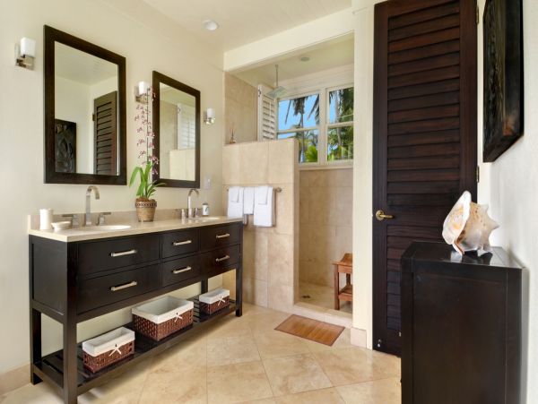 Poipu Three Bedroom Extraordinary Beachfront Home