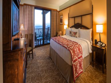Sample master bedroom with king bed Sample master bedroom with king bed