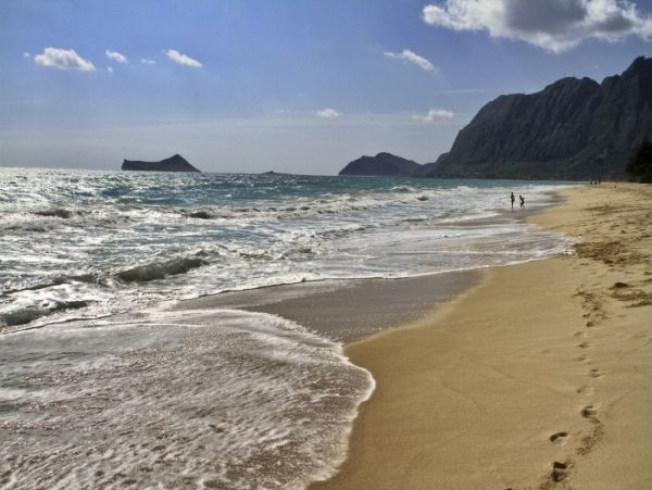 Stunning Vacation Home Away From Home in Oahu 3 Bedrooms