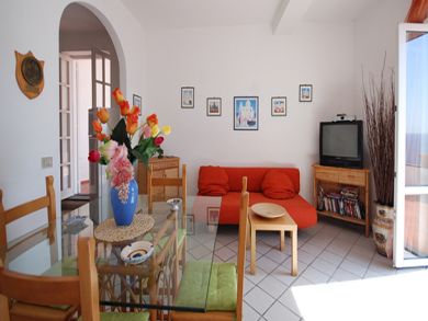 Open Plan Living / Dining Area Open Plan Living / Dining Area