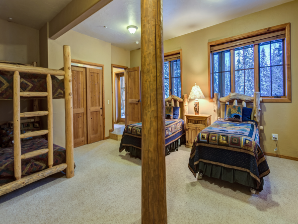 Perfect Vacation Rental with 5 Bedrooms in Breckenridge