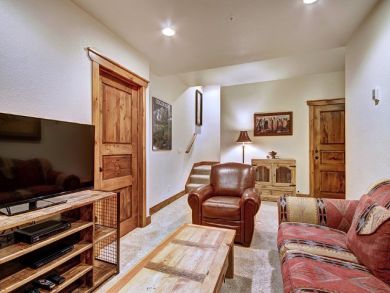 Luxury 3 Bedroom Breckenridge Vacation Townhouse & Den.