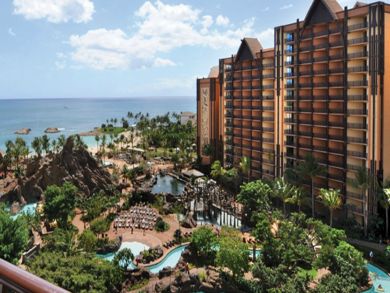 Beach front vacation complex in Oahu, Hawaii