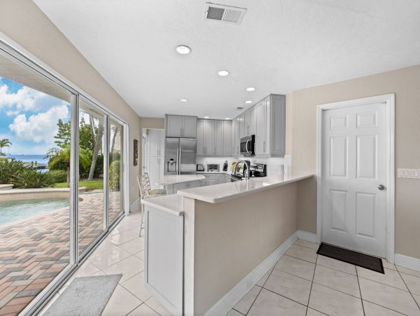 Longboat Key Vacation Home Rental with Private Pool