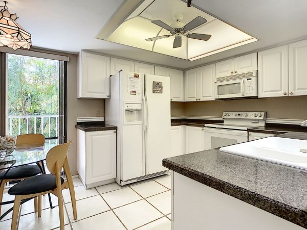 Rare Three Bedroom Rental on Beach on Posh Longboat Key