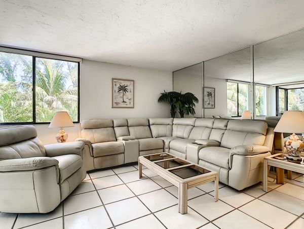 Rare Three Bedroom Rental on Beach on Posh Longboat Key