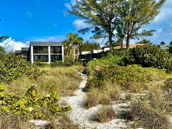 Rare Three Bedroom Rental on Beach on Posh Longboat Key