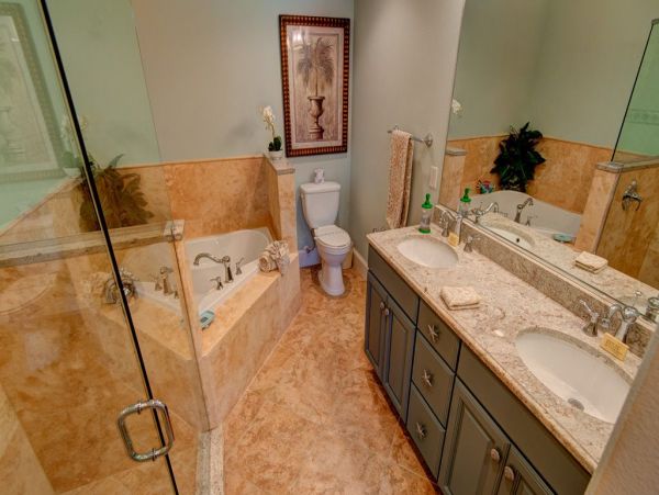 Beautiful Anna Maria Island Rental with Pool Sleeps Six