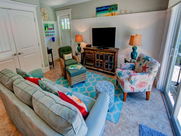 Beautiful Anna Maria Island Rental with Pool Sleeps Six