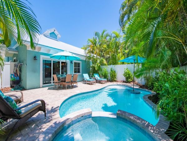 A More Than Beautiful Holmes Beach Luxury Vacation Home Pool