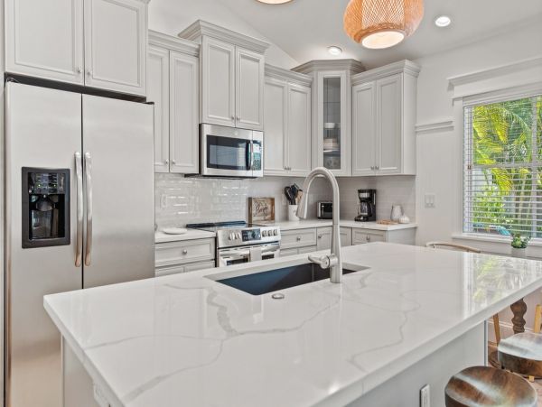 A More Than Beautiful Holmes Beach Luxury Vacation Home Pool