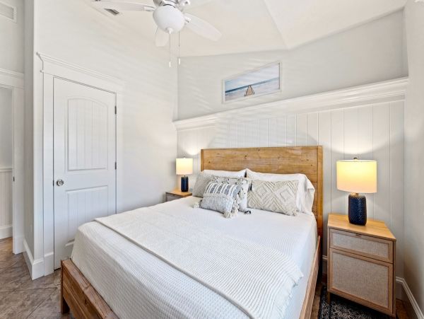 A More Than Beautiful Holmes Beach Luxury Vacation Home Pool