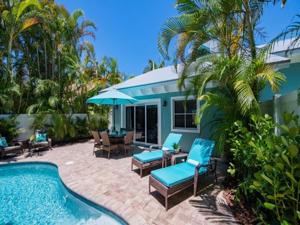A More Than Beautiful Holmes Beach Luxury Vacation Home Pool