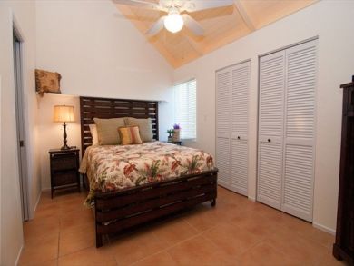 Master bedroom with queen bed