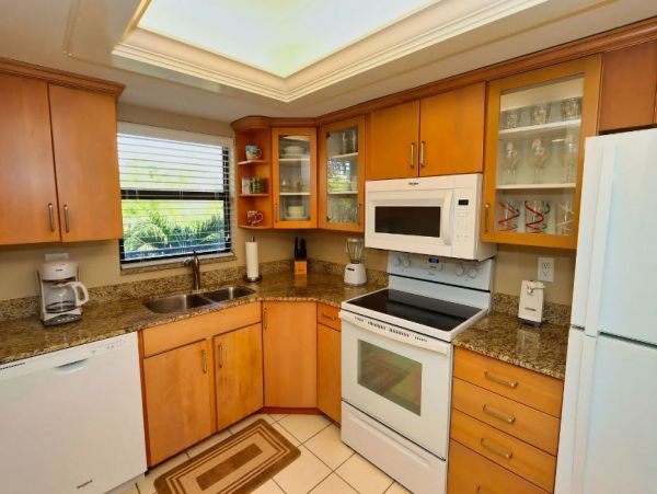 Gulf View Sanibel Condo 2 Bedrooms Sleeps 6 Communal Pool