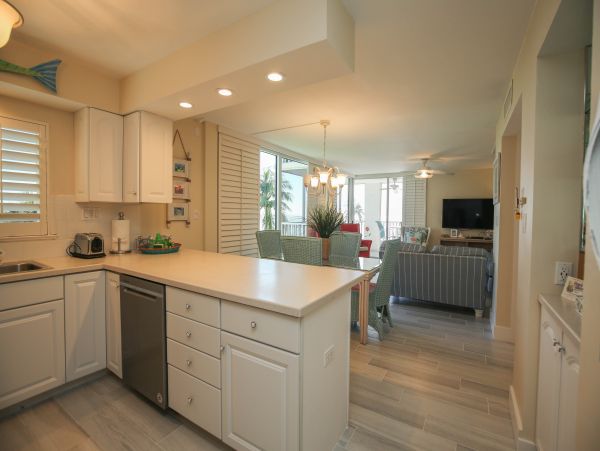 Sanibel Island Beachfront Vacation Rental - Gulf View 2-Bedroom Condo