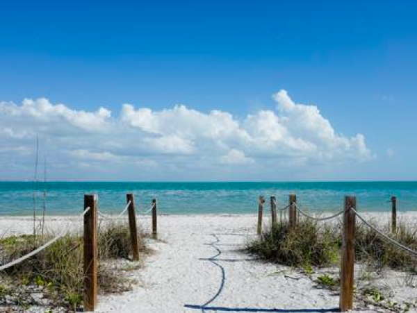 Cozy Sanibel Condo with Ocean Views