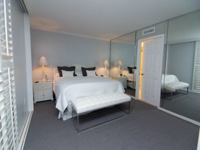 Beachfront Condo Sleeps 4 in Sanibel
