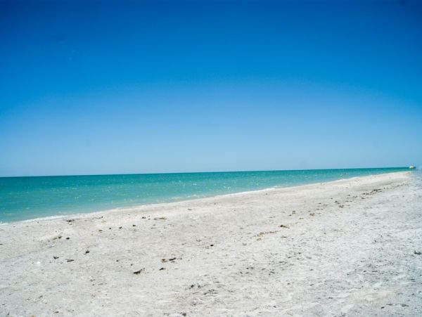 Beautiful Gulf Front Vacation Condo in Sanibel 6 Guests