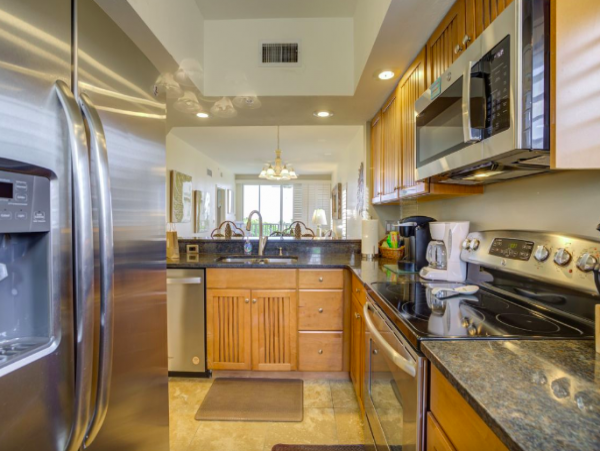 Two Bedroom Sanibel Vacation Condo Walk to Beach