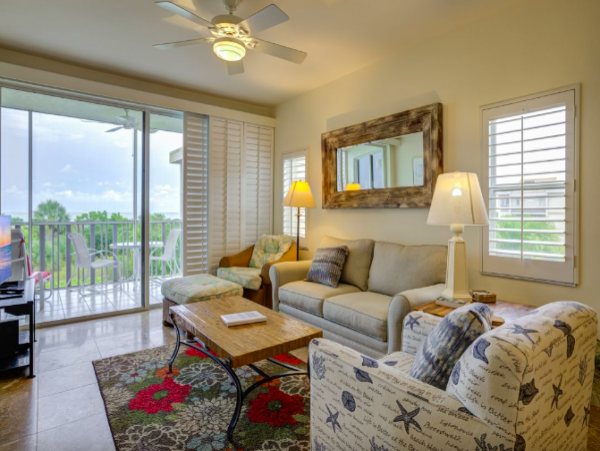 Two Bedroom Sanibel Vacation Condo Walk to Beach