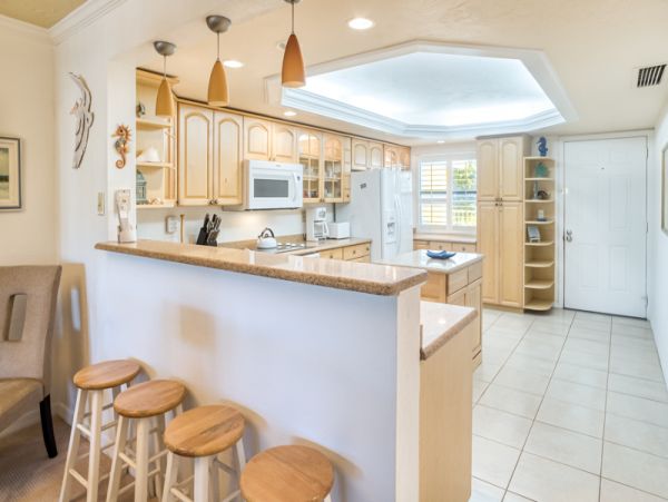 Ocean Views Two Bedroom Vacation Condo in Sanibel