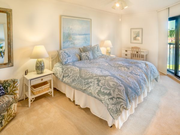 Ocean Views Two Bedroom Vacation Condo in Sanibel