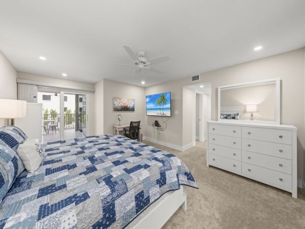Sanibel Island Beachfront Condo Rental - West Gulf Drive Vacation with Gulf Views