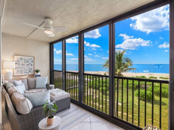 Gulf-Front Escape in Sanibel 2 Bedroom Condo