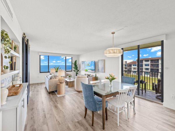 Gulf-Front Escape in Sanibel 2 Bedroom Condo