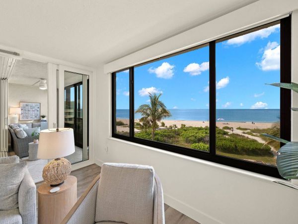 Gulf-Front Escape in Sanibel 2 Bedroom Condo