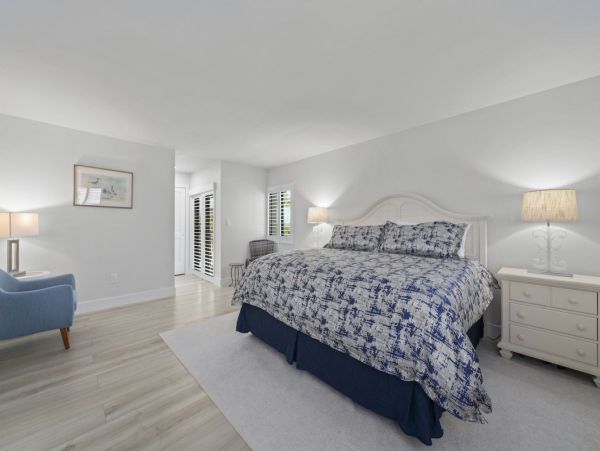 Charming 2-Bedroom Sanibel Condo with Stunning Views