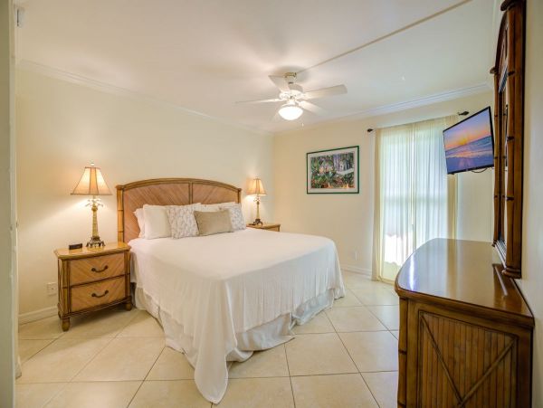 Captiva Island Beach Front Vacation Rental Sleeps 6 Pool