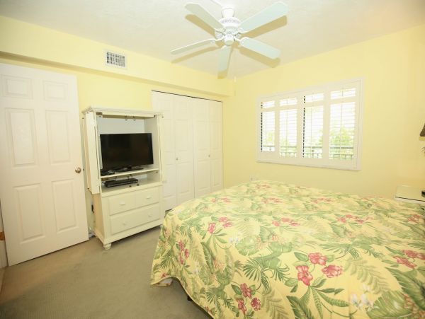 Beachfront Getaway with Panoramic Gulf Views on Sanibel Island