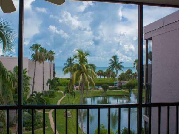 Beachfront Getaway with Panoramic Gulf Views on Sanibel Island