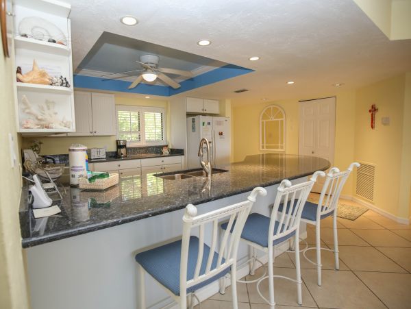 Beachfront Getaway with Panoramic Gulf Views on Sanibel Island
