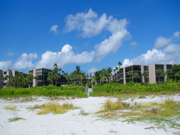 Beachfront Getaway with Panoramic Gulf Views on Sanibel Island