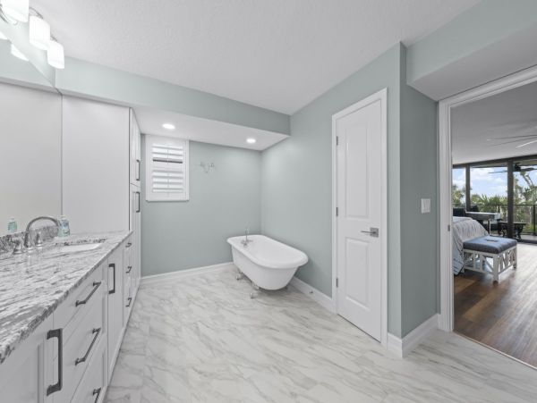 Sanibel Island Vacation Rental with Three Bedrooms on Beach